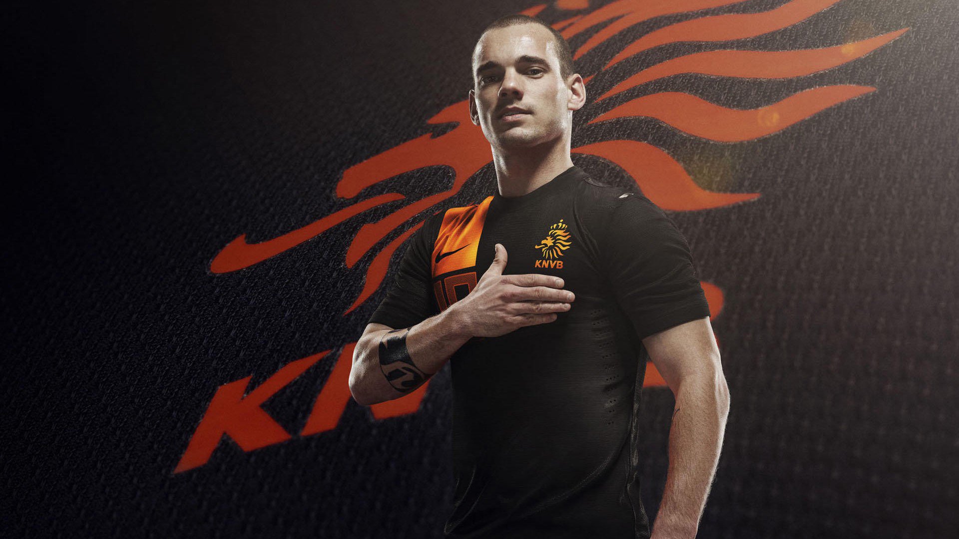 “马科斯·莫奇的速度与力量，成为阿根廷美洲狮队防守的坚实保障”